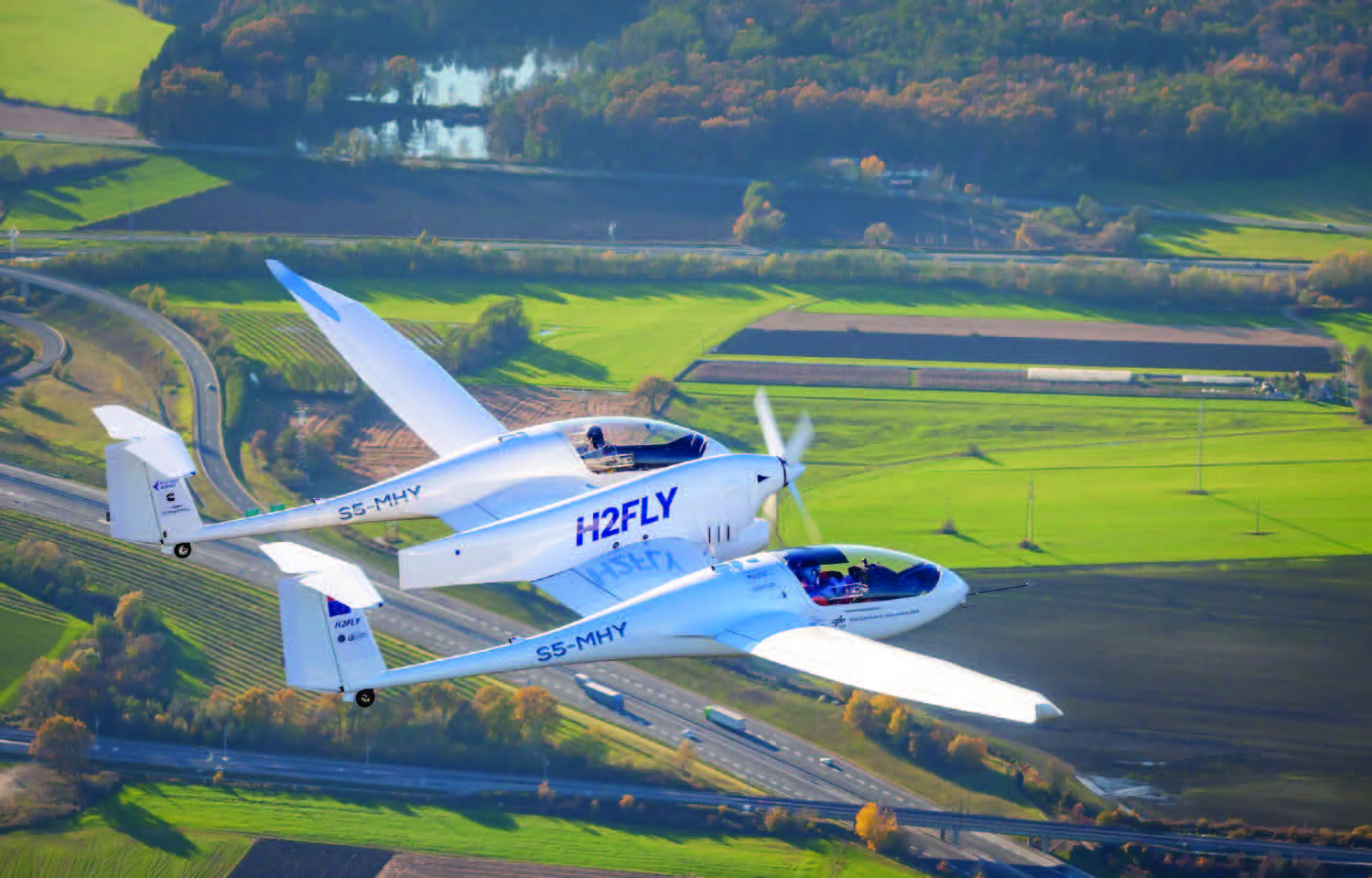 The HY4 can seat up to four fliers and has a range of 932 miles. Credit: H2Fly